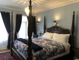 The Viola Room, Pendleton House Historic Inn Bed &amp; Breakfast