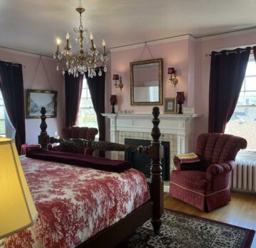 Guest Rooms, Pendleton House Historic Inn Bed &amp; Breakfast